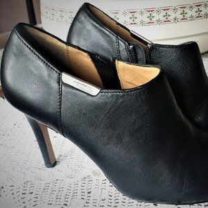 COACH black leather  ankle boots, size 6 B